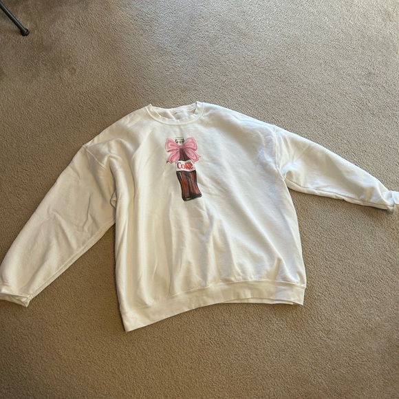 Hello Molly Tops - White Graphic Women's Sweatshirt